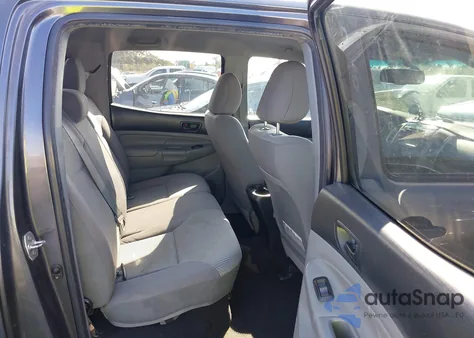 2013 Toyota Tacoma Prerunner V6 z USA, uszkodzony, nr VIN 3TMJU4GN4DM153582